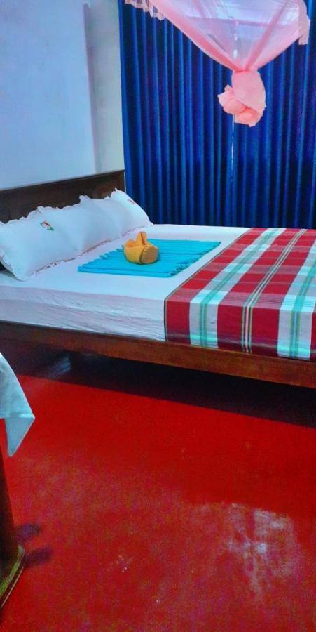 Mirissa Niraj Guest Hotel ภายนอก รูปภาพ